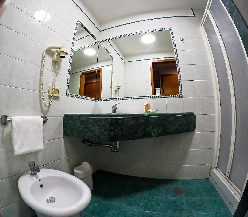 Hotel Cervia Rome 0*,